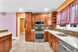 4 3rd Ave, East Islip, NY 11730 - Photo 18