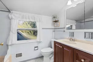 226 Guion Dr, Mamaroneck, NY 10543 - Photo 32