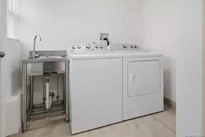 651 Americus Avenue, Patchogue, NY 11772 - Photo 14