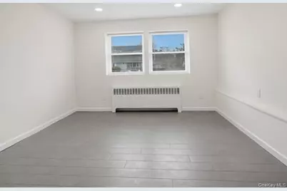 651 Americus Avenue, Patchogue, NY 11772 - Photo 6