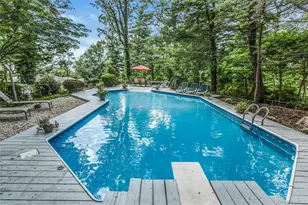 29 Elmwood Ct, Plainview, NY 11803 - Photo 22