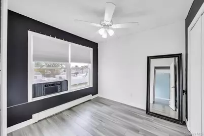 297 Catskill Avenue, Lindenhurst, NY 11757 - Photo 12