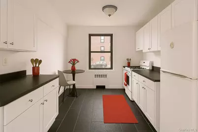 4 Windsor Terrace #1E, White Plains, NY 10601 - Photo 12