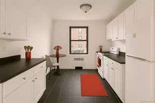 4 Windsor Terrace, White Plains, NY 10601 - Photo 12