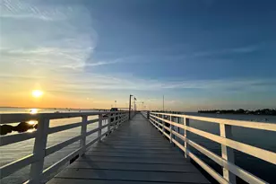 6 W Mill Dr, Great Neck, NY 11021 - Photo 30