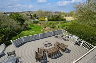 155 Essex St, Montauk, NY 11954 - Photo 2