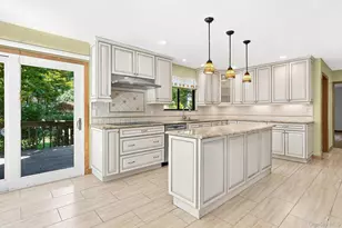 8 Cobbling Rock Dr, Katonah, NY 10536 - Photo 14