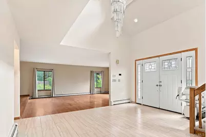 8 Cobbling Rock Drive, Katonah, NY 10536 - Photo 4