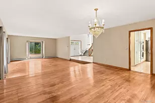 8 Cobbling Rock Dr, Katonah, NY 10536 - Photo 8
