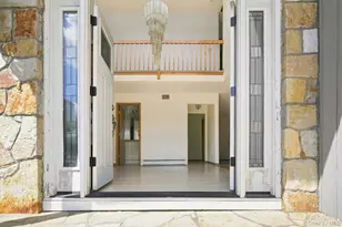 8 Cobbling Rock Dr, Katonah, NY 10536 - Photo 2