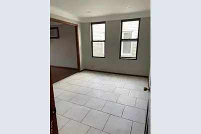 7845 79th Place, Glendale, NY 11385 - Photo 22