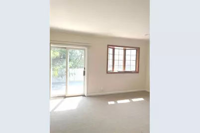 307 Magnolia Boulevard #Upper, Long Beach, NY 11561 - Photo 2