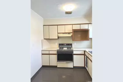 307 Magnolia Boulevard #Upper, Long Beach, NY 11561 - Photo 8