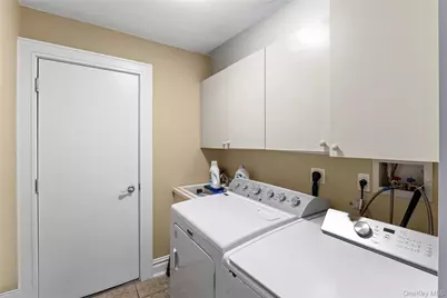 38 Hamlet Drive, Mount Sinai, NY 11766 - Photo 16