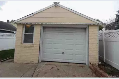 94-46 226th Street, Floral Park, NY 11001 - Photo 4