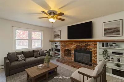 15 Mobrey Lane, Smithtown, NY 11787 - Photo 10