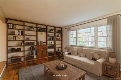 15 Mobrey Lane, Smithtown, NY 11787 - Photo 4