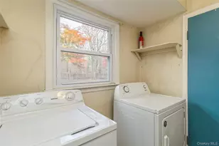 15 Mobrey Ln, Smithtown, NY 11787 - Photo 14