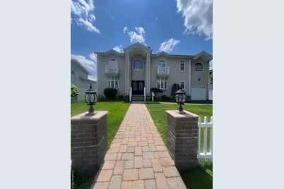 2548 Columbus Avenue, North Bellmore, NY 11710 - Photo 2