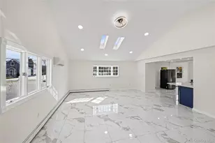 1568 7th St, West Babylon, NY 11704 - Photo 8