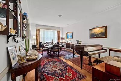 525 W 238th Street #2B, Bronx, NY 10463 - Photo 6