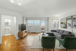 70-20 108th St, Forest Hills, NY 11375 - Photo 10