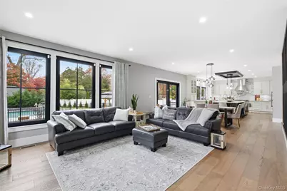 18 Timberpoint Road, East Islip, NY 11730 - Photo 14