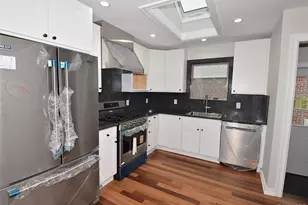 86-16 262nd St, Floral Park, NY 11001 - Photo 8