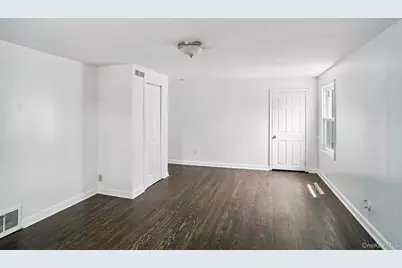 71 Commonwealth Avenue, Middletown, NY 10940 - Photo 16