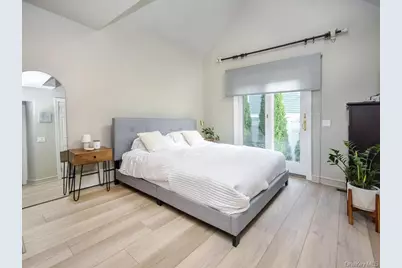 20 Oldwood Road #1st Floor, Port Washington, NY 11050 - Photo 8