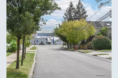 20 Oldwood Road #1st Floor, Port Washington, NY 11050 - Photo 18