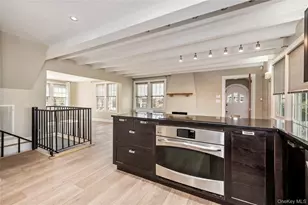 20 Oldwood Rd, Port Washington, NY 11050 - Photo 8