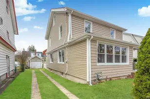 64 S Montgomery St, Valley Stream, NY 11580 - Photo 10