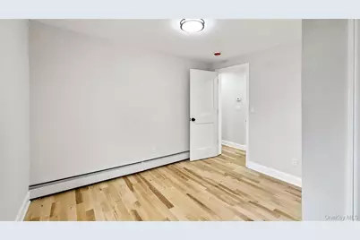 64 S Montgomery Street, Valley Stream, NY 11580 - Photo 36