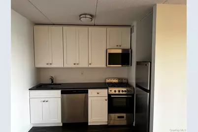 1155 Warburton Avenue #4P, Yonkers, NY 10701 - Photo 2