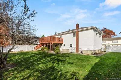 157 N Alleghany Avenue, Lindenhurst, NY 11757 - Photo 16