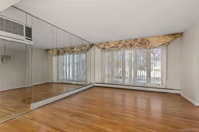 157 N Alleghany Avenue, Lindenhurst, NY 11757 - Photo 4