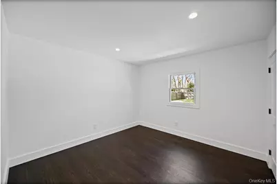 10 Shinnecock Lane, Hampton Bays, NY 11946 - Photo 20