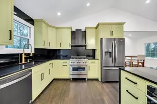 10 Shinnecock Ln, Hampton Bays, NY 11946 - Photo 6