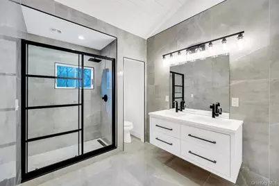 10 Shinnecock Lane, Hampton Bays, NY 11946 - Photo 24