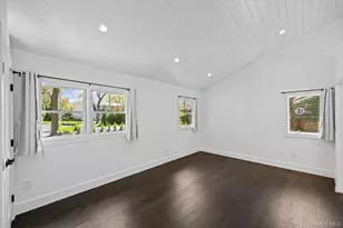 10 Shinnecock Ln, Hampton Bays, NY 11946 - Photo 22