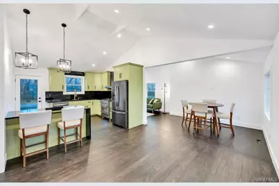 10 Shinnecock Lane, Hampton Bays, NY 11946 - Photo 8