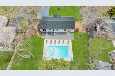 10 Shinnecock Lane, Hampton Bays, NY 11946 - Photo 34