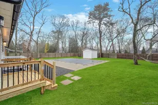 10 Shinnecock Ln, Hampton Bays, NY 11946 - Photo 32