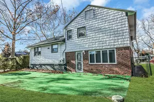 946 Bard Rd, Westbury, NY 11590 - Photo 16