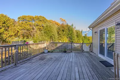 17 Andrew Avenue, Islip Terrace, NY 11752 - Photo 36