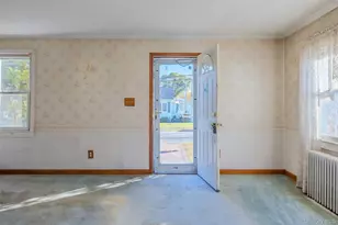 17 Andrew Ave, Islip Terrace, NY 11752 - Photo 6