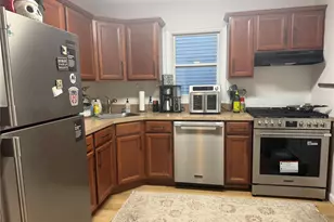 542 E Pine St, Long Beach, NY 11561 - Photo 2