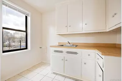 3130 Grand Concourse #2J, Bronx, NY 10458 - Photo 10