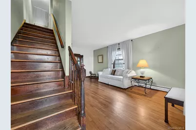 10 Dunnery Court, Suffern, NY 10901 - Photo 2